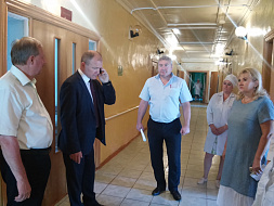 Рабочая поездка заместителя Губернатора Н.М. Щеглова в Суземский психоневрологический интернат Рабочая поездка заместителя Губернатора Н.М. Щеглова в Суземский психоневрологический интернат
