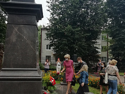 5 сентября — день рождения выдающегося русского поэта, писателя и драматурга Алексея Константиновича Толстого 5 сентября — день рождения выдающегося русского поэта, писателя и драматурга Алексея Константиновича Толстого